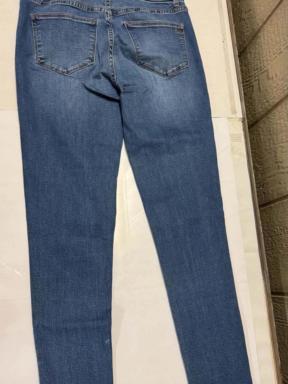 LuLaRoe Woman’s Medium Blue Denim Skinny Jeans Size 28 with Magic waistband - Picture 4 of 4
